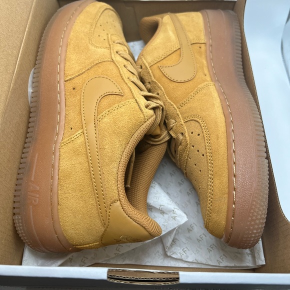The Nike Air Force 1 Low Wheat  NWB - Picture 6 of 6
